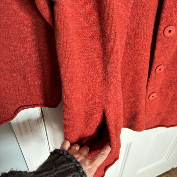 Eileen Fisher cardigan, large snap closure, elbow length sleeves - Picture 5 of 7